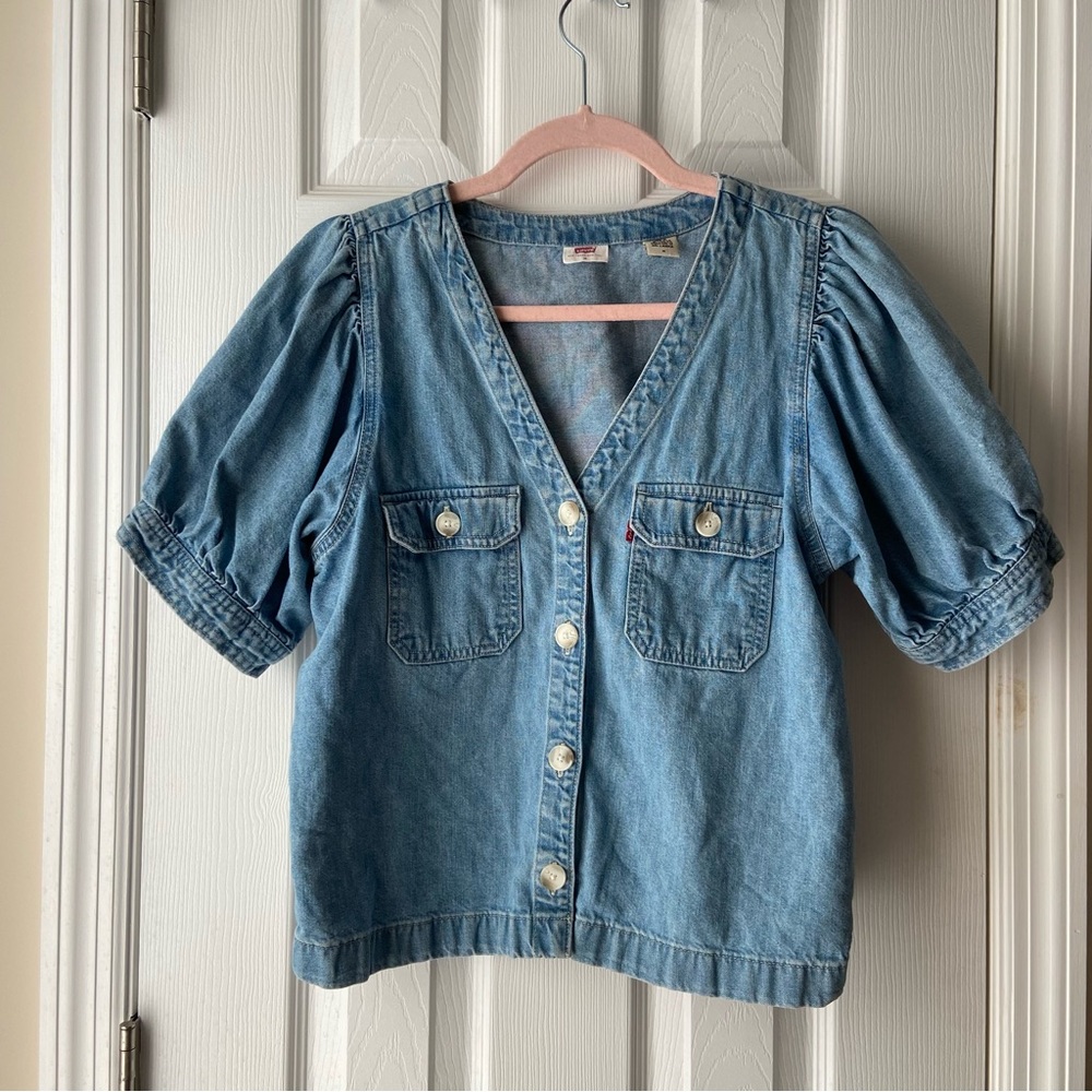 Levi’s Denim Button Down Puff Sleeve Crop Top with Pockets- M